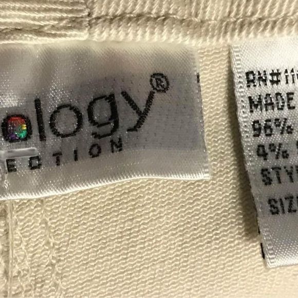 Women’s Size 20 Jeanology Beige Shorts New With Tag - Picture 4 of 4